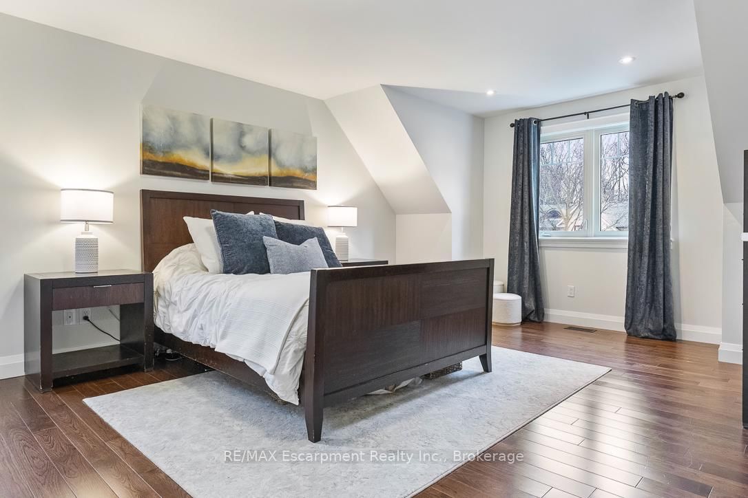 Detached House for sale at 1071 Melvin Avenue, Oakville, Ontario, L6J 2V8 - Morrison - MLS: W12967236