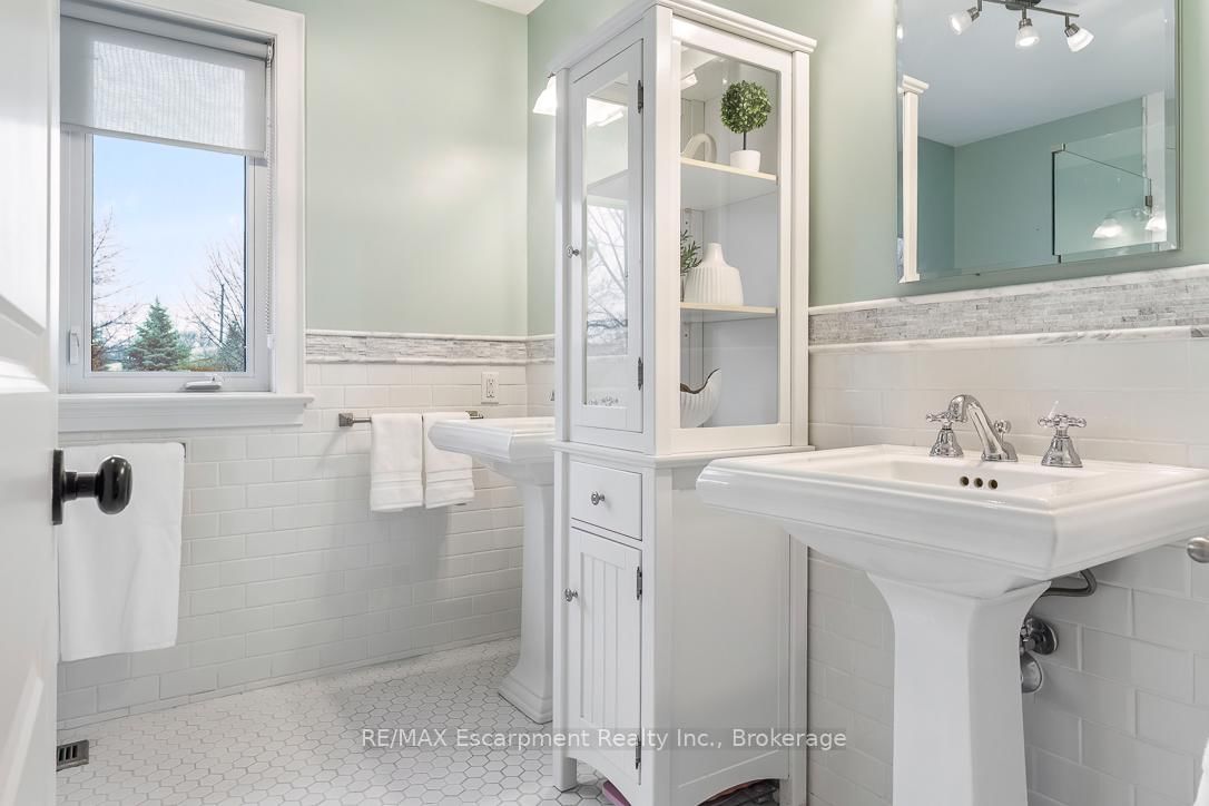 Detached House for sale at 1071 Melvin Avenue, Oakville, Ontario, L6J 2V8 - Morrison - MLS: W12967236