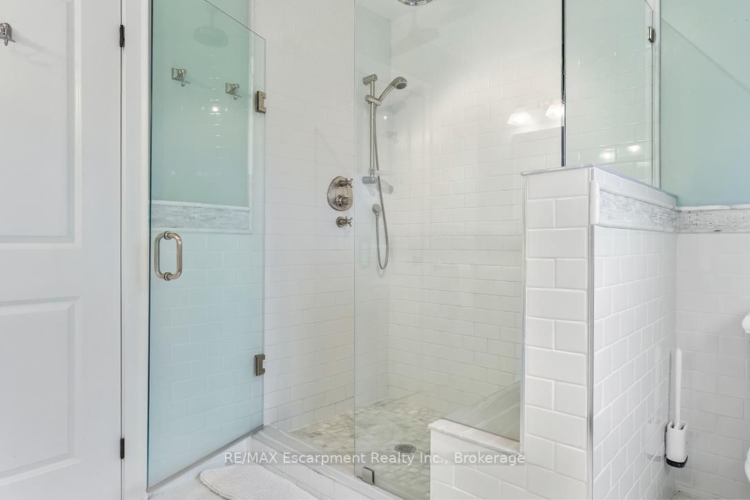 Detached House for sale at 1071 Melvin Avenue, Oakville, Ontario, L6J 2V8 - Morrison - MLS: W12967236