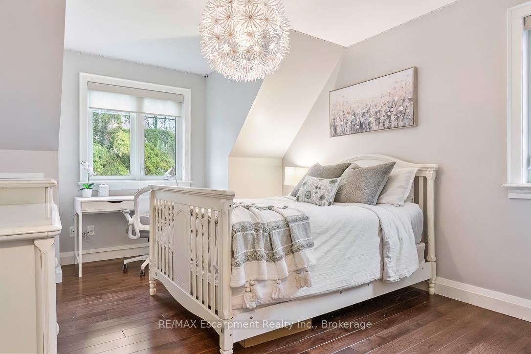 Detached House for sale at 1071 Melvin Avenue, Oakville, Ontario, L6J 2V8 - Morrison - MLS: W12967236