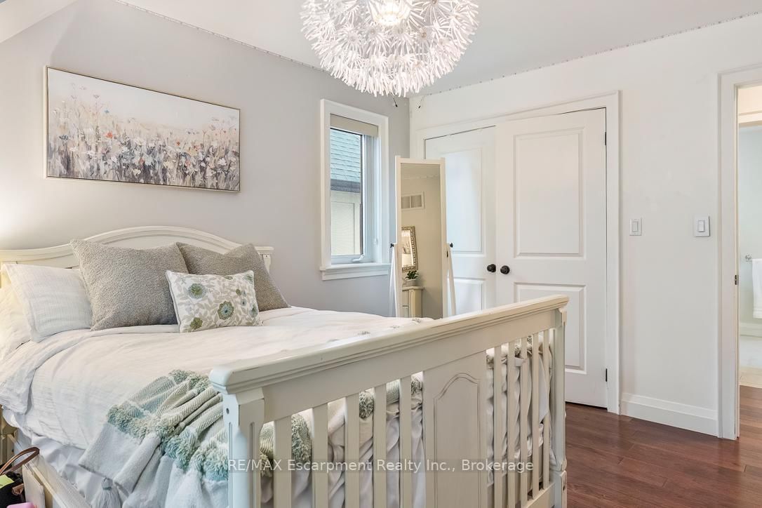 Detached House for sale at 1071 Melvin Avenue, Oakville, Ontario, L6J 2V8 - Morrison - MLS: W12967236