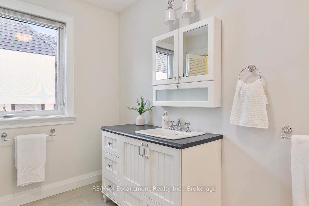 Detached House for sale at 1071 Melvin Avenue, Oakville, Ontario, L6J 2V8 - Morrison - MLS: W12967236