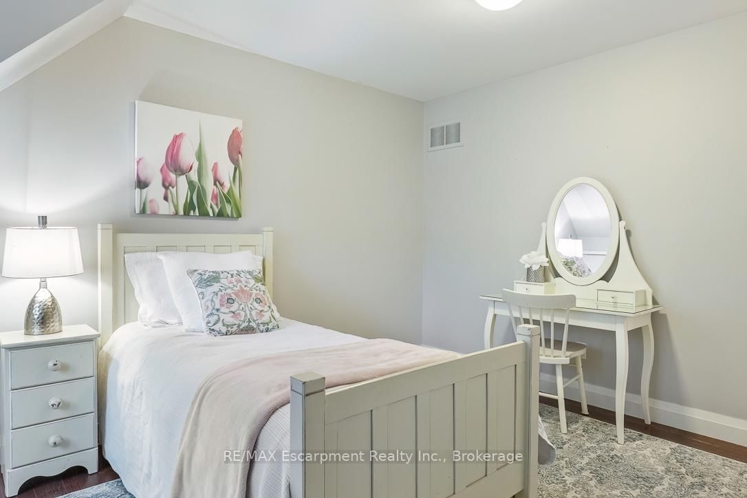 Detached House for sale at 1071 Melvin Avenue, Oakville, Ontario, L6J 2V8 - Morrison - MLS: W12967236