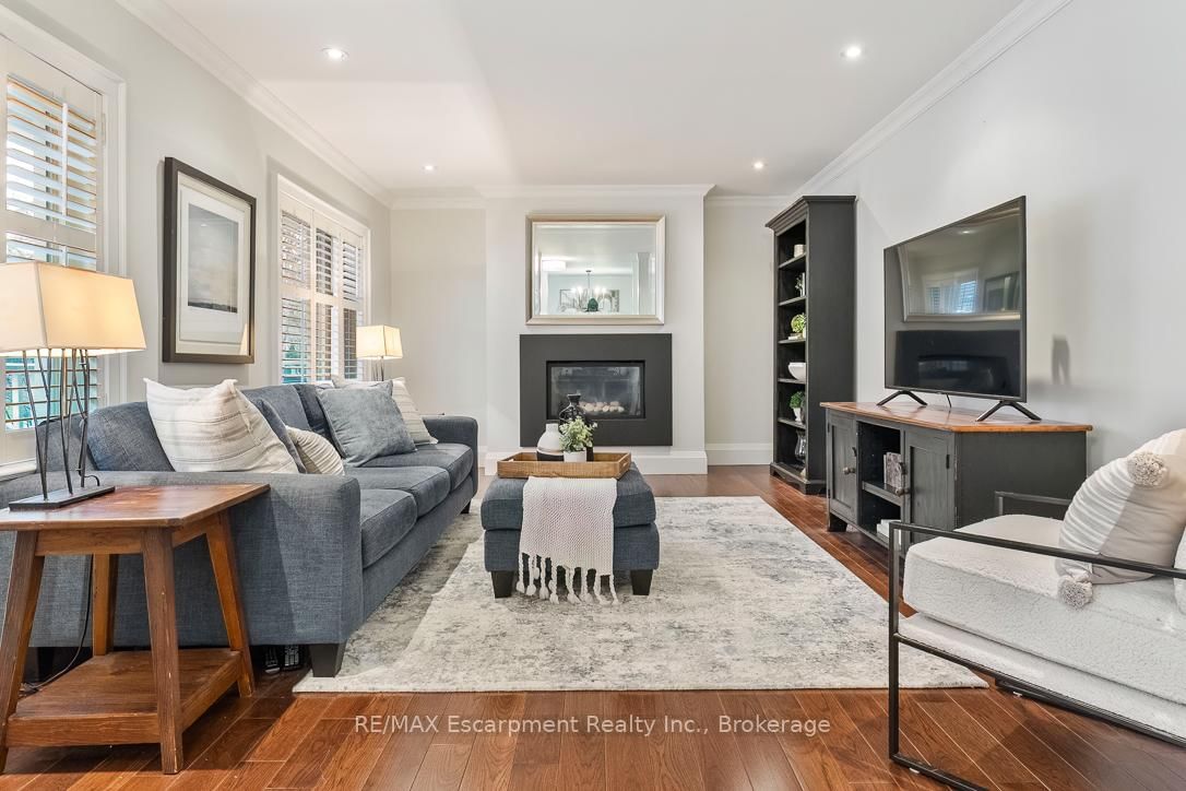 Detached House for sale at 1071 Melvin Avenue, Oakville, Ontario, L6J 2V8 - Morrison - MLS: W12967236