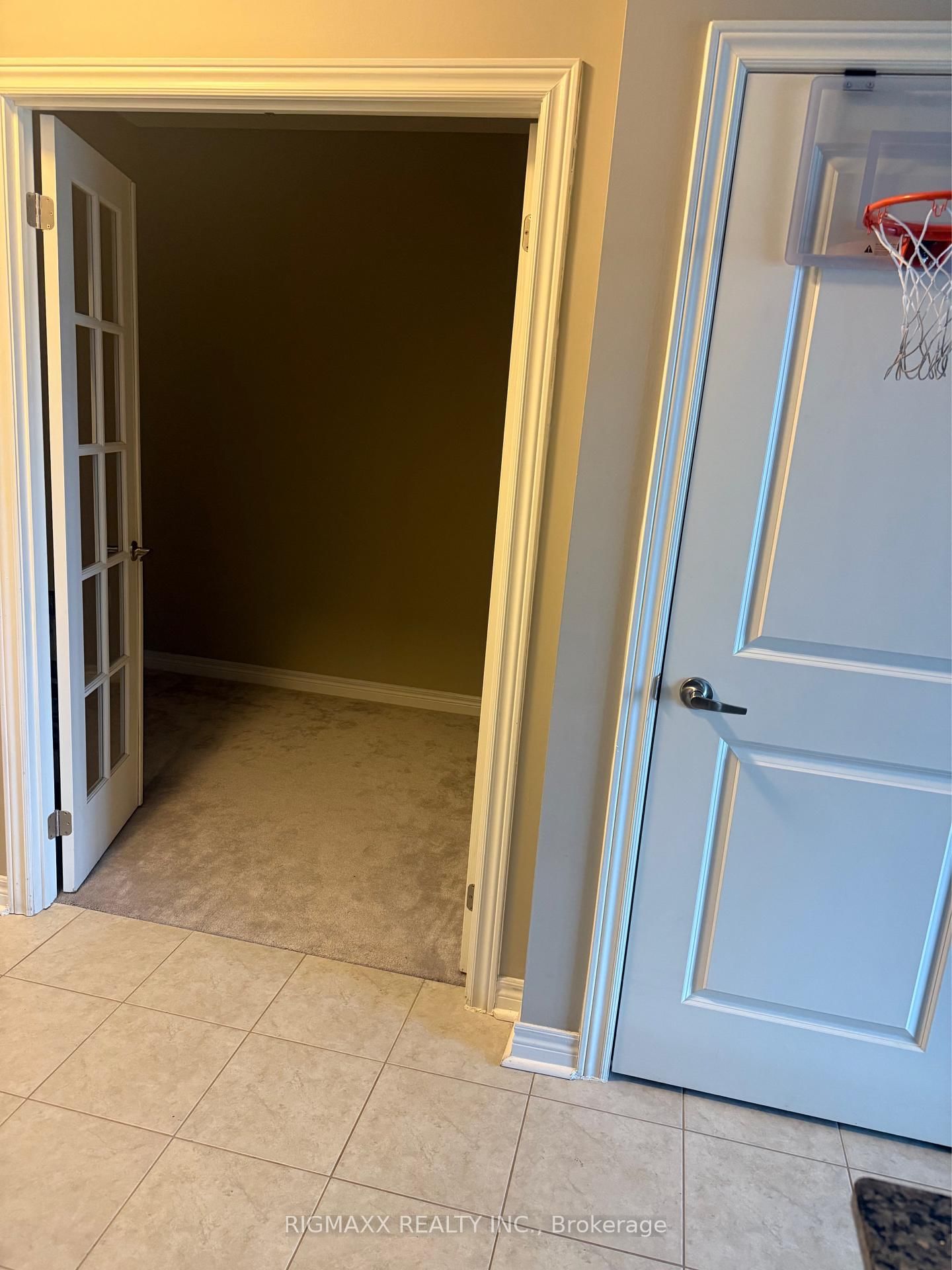 Condo for sale at 222-33 Whitmer Street, Milton, Ontario, L9T 0R5 - Scott - MLS: W12967274