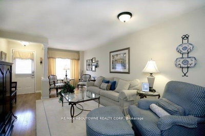 1175 Treetop Terrace, Oakville, Ontario image-0-1