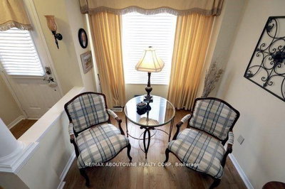 1175 Treetop Terrace, Oakville, Ontario image-0-2