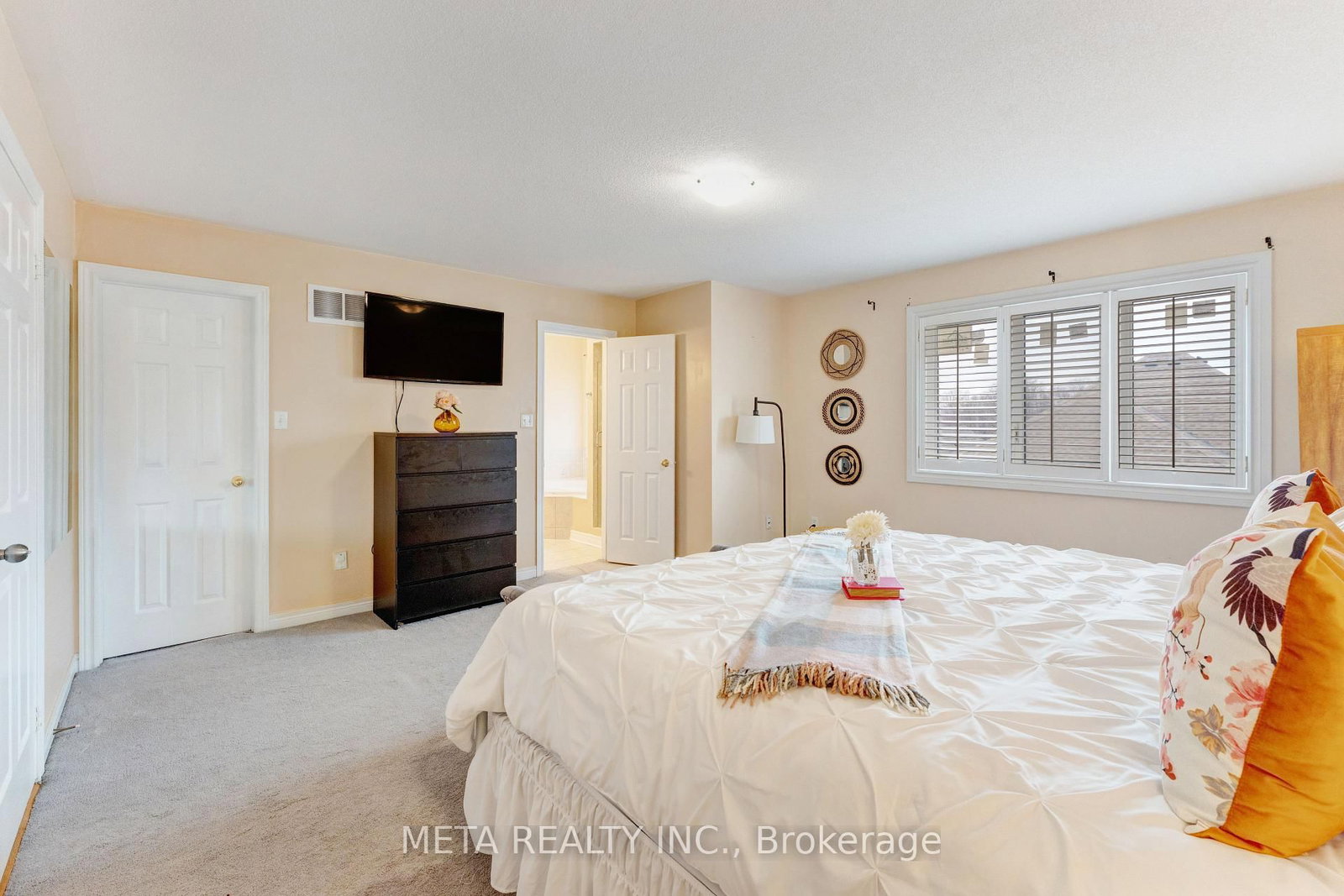 Detached House for sale at 30 Krakow Street, Brampton, Ontario, L6Y 0K7 - Bram West - MLS: W12967482