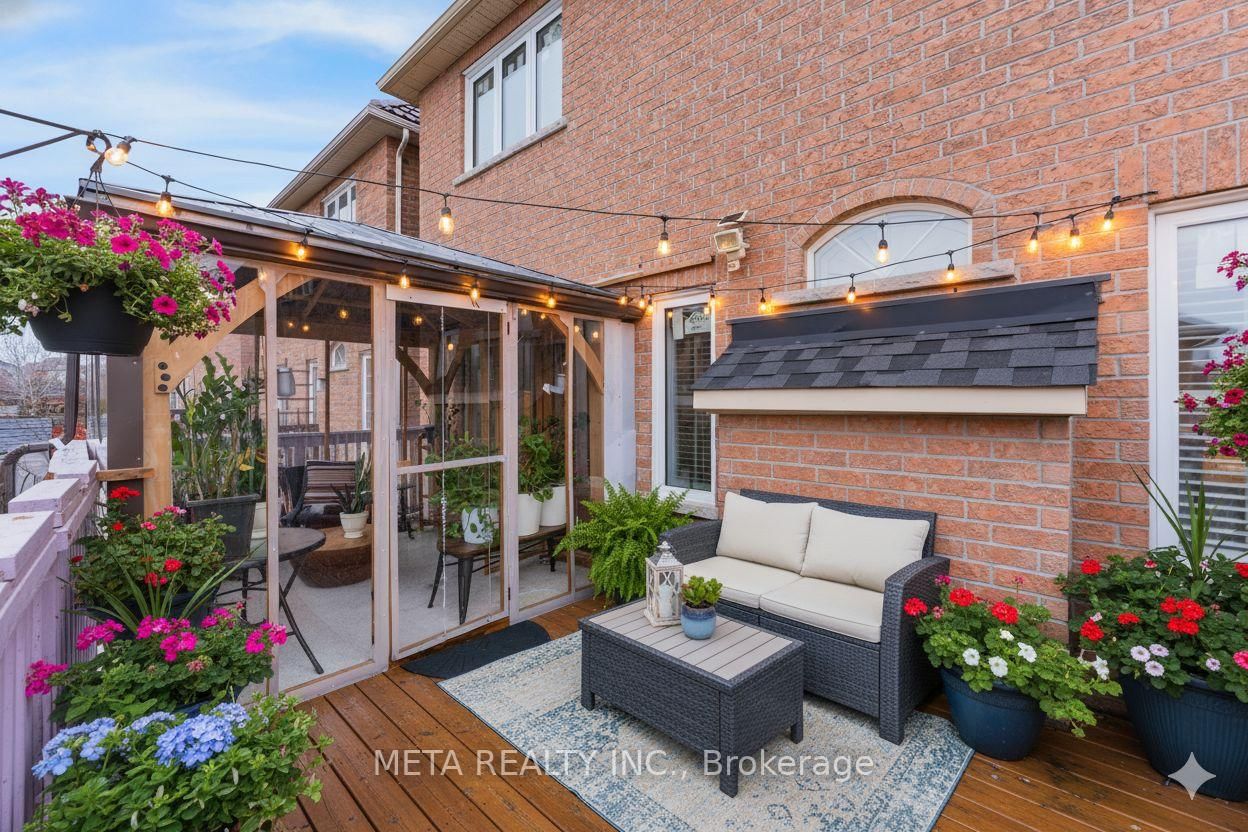 Detached House for sale at 30 Krakow Street, Brampton, Ontario, L6Y 0K7 - Bram West - MLS: W12967482