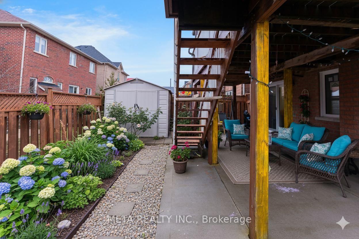 Detached House for sale at 30 Krakow Street, Brampton, Ontario, L6Y 0K7 - Bram West - MLS: W12967482