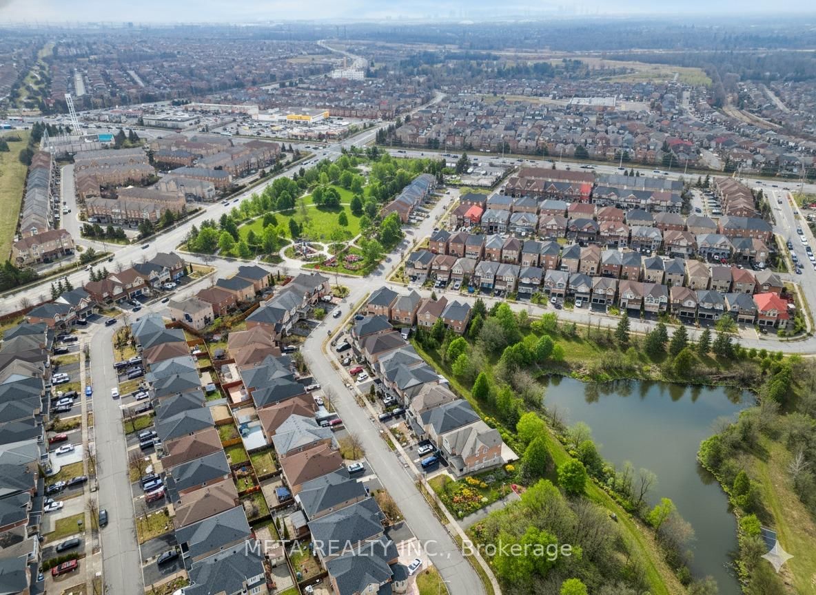 Detached House for sale at 30 Krakow Street, Brampton, Ontario, L6Y 0K7 - Bram West - MLS: W12967482