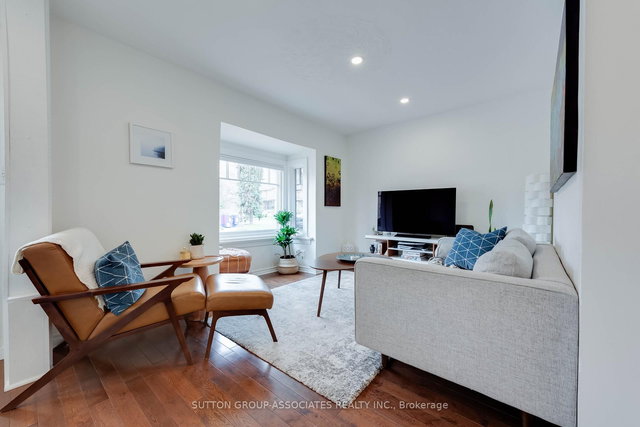 285 Harvie Avenue