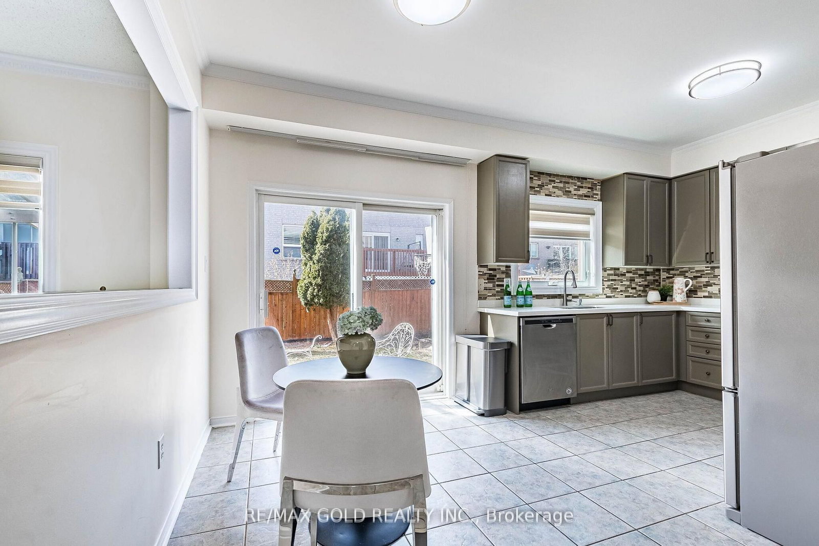 Detached House for sale at 26 Waterdale Road, Brampton, Ontario, L7A 1S3 - Fletcher's Meadow - MLS: W12967594