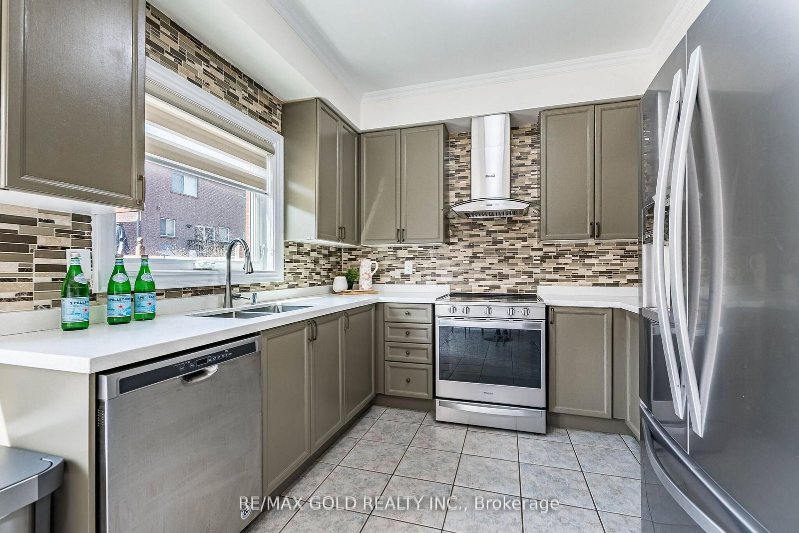 Detached House for sale at 26 Waterdale Road, Brampton, Ontario, L7A 1S3 - Fletcher's Meadow - MLS: W12967594