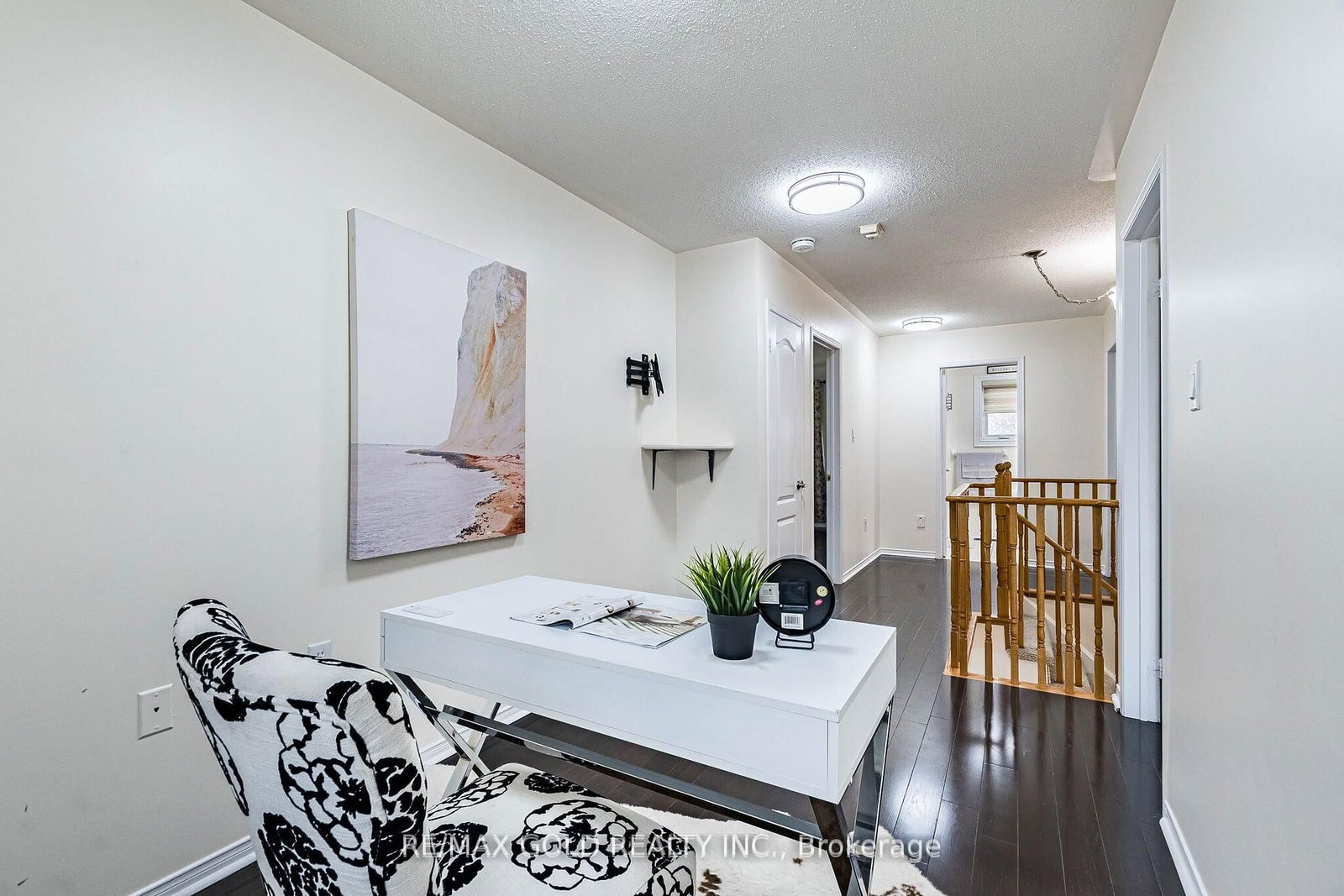 Detached House for sale at 26 Waterdale Road, Brampton, Ontario, L7A 1S3 - Fletcher's Meadow - MLS: W12967594