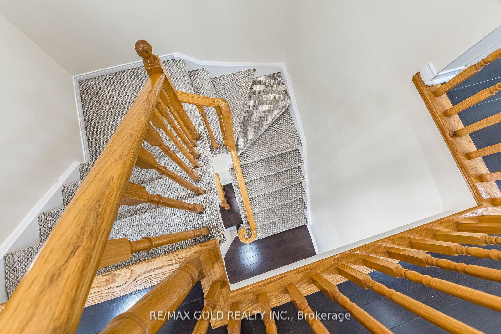 Detached House for sale at 26 Waterdale Road, Brampton, Ontario, L7A 1S3 - Fletcher's Meadow - MLS: W12967594