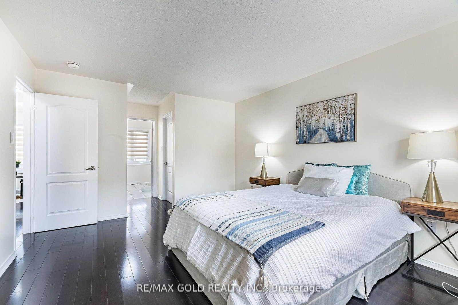 Detached House for sale at 26 Waterdale Road, Brampton, Ontario, L7A 1S3 - Fletcher's Meadow - MLS: W12967594