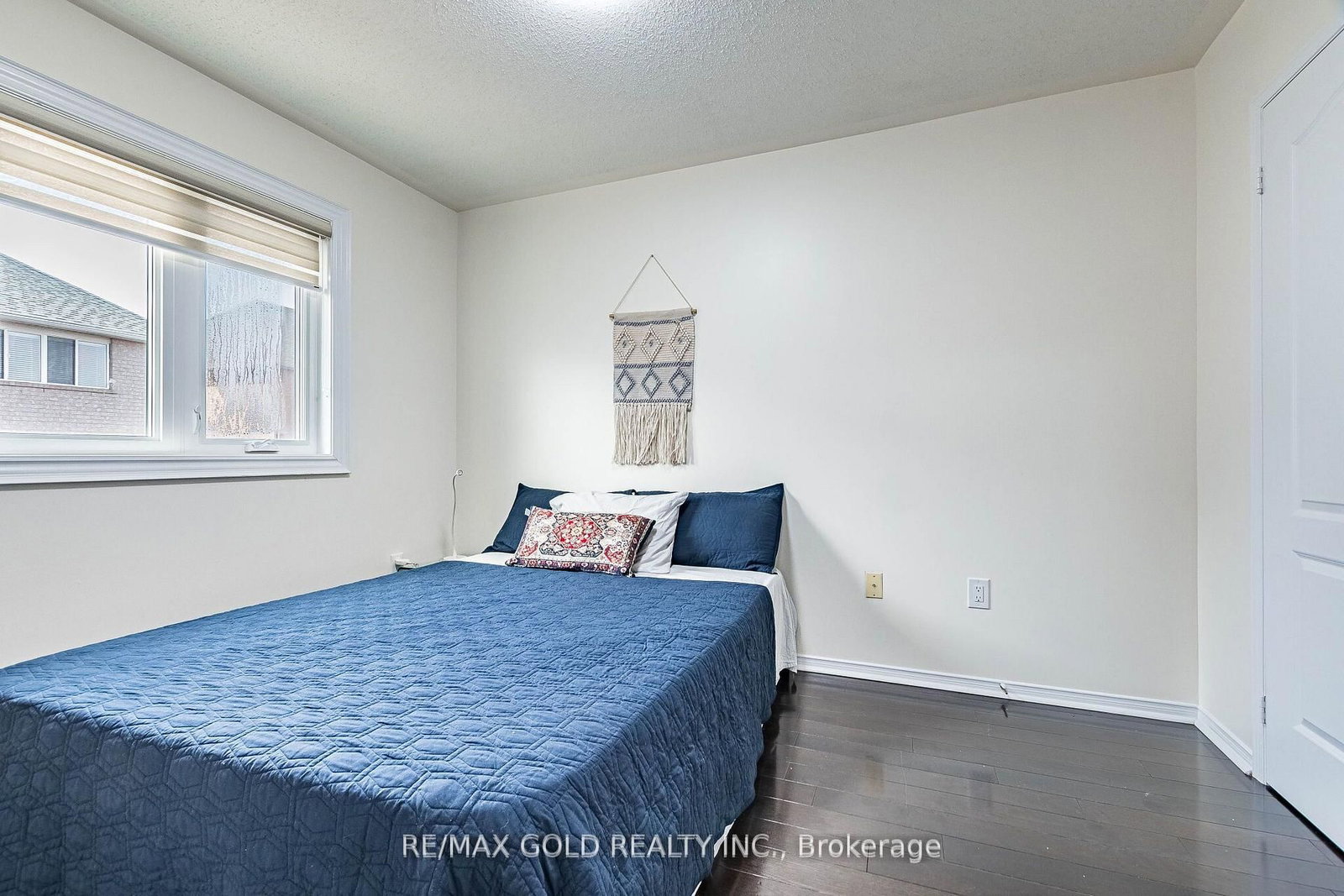 Detached House for sale at 26 Waterdale Road, Brampton, Ontario, L7A 1S3 - Fletcher's Meadow - MLS: W12967594