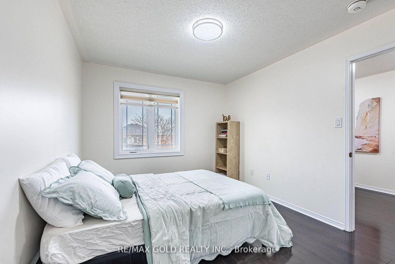 Detached House for sale at 26 Waterdale Road, Brampton, Ontario, L7A 1S3 - Fletcher's Meadow - MLS: W12967594