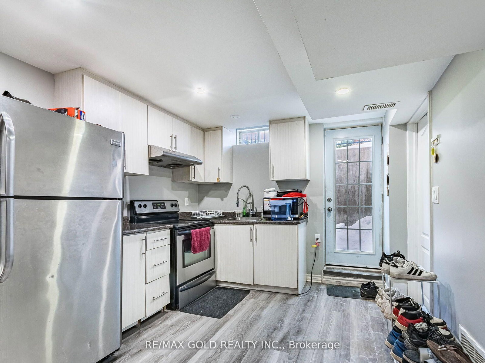 Detached House for sale at 26 Waterdale Road, Brampton, Ontario, L7A 1S3 - Fletcher's Meadow - MLS: W12967594