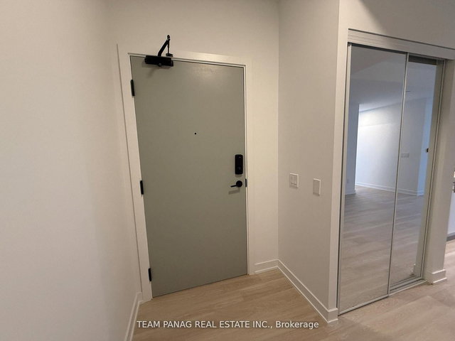 302 - 5105 Hurontario Street