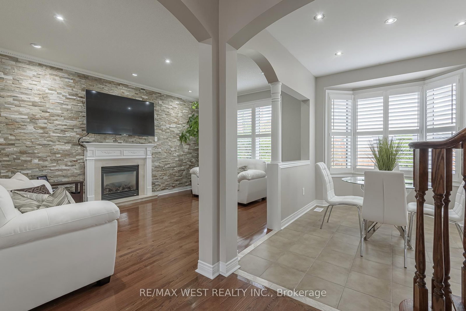 Detached House for sale at 17 Hawkridge Trail, Brampton, Ontario, L6P 2T5 - Brampton East - MLS: W12967644