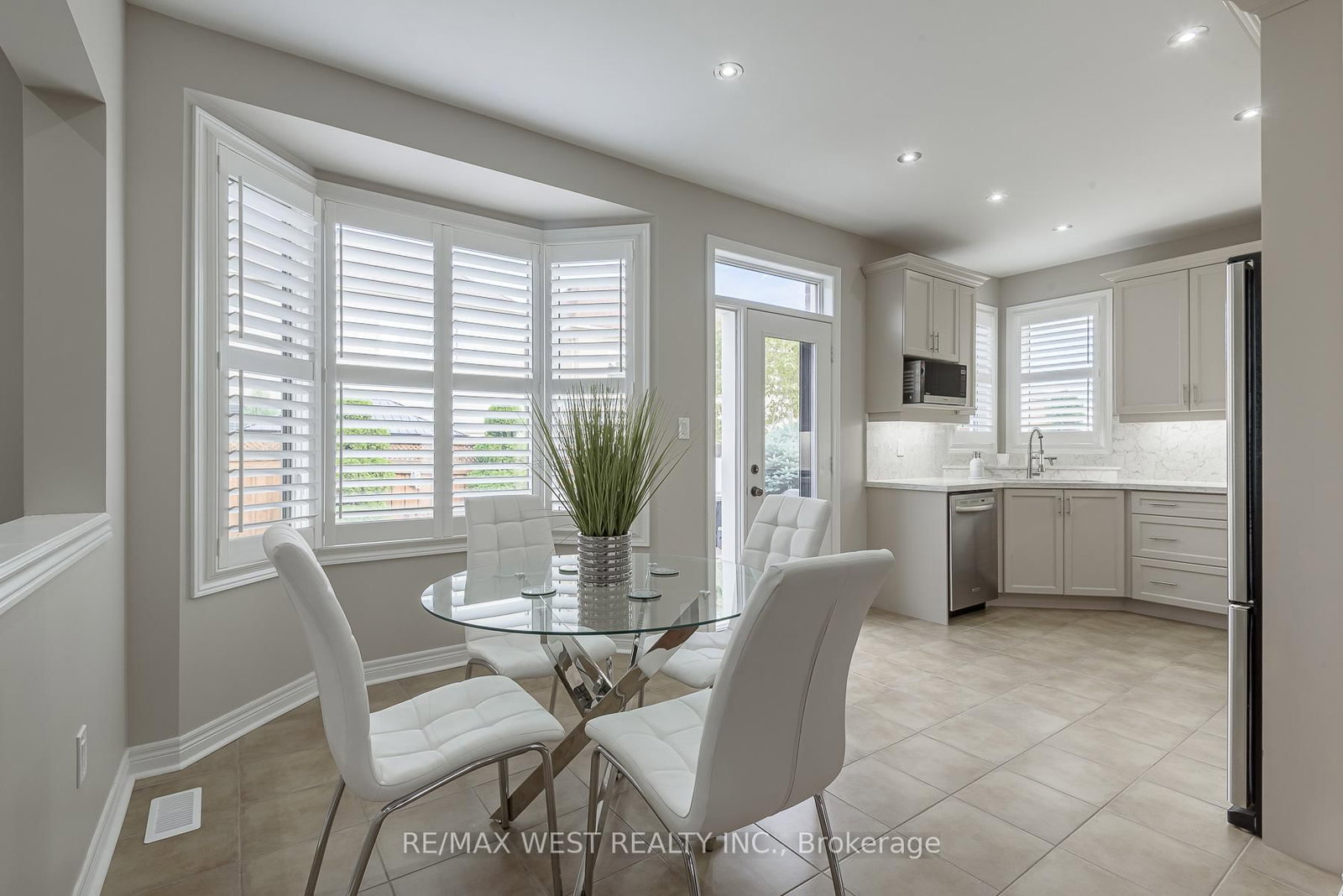 Detached House for sale at 17 Hawkridge Trail, Brampton, Ontario, L6P 2T5 - Brampton East - MLS: W12967644