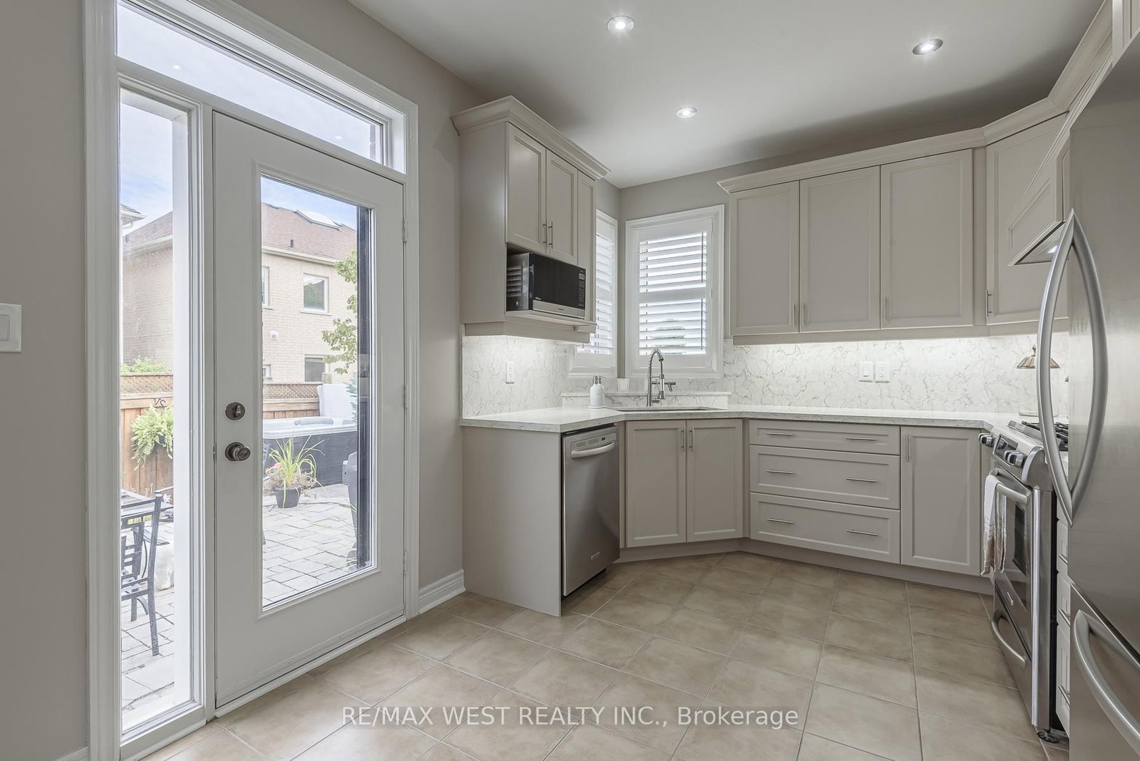 Detached House for sale at 17 Hawkridge Trail, Brampton, Ontario, L6P 2T5 - Brampton East - MLS: W12967644