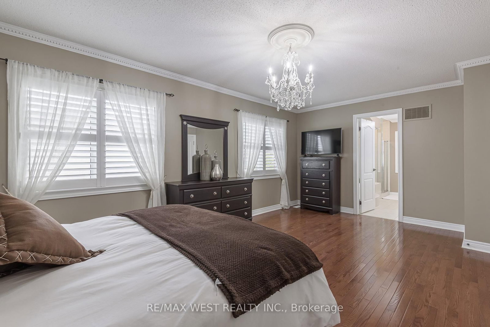 Detached House for sale at 17 Hawkridge Trail, Brampton, Ontario, L6P 2T5 - Brampton East - MLS: W12967644