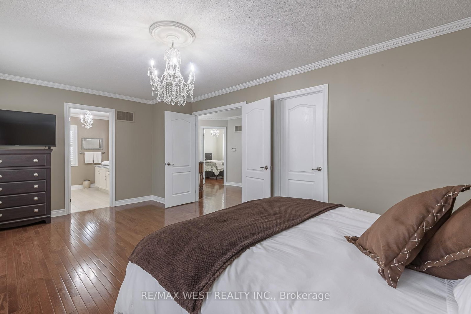 Detached House for sale at 17 Hawkridge Trail, Brampton, Ontario, L6P 2T5 - Brampton East - MLS: W12967644