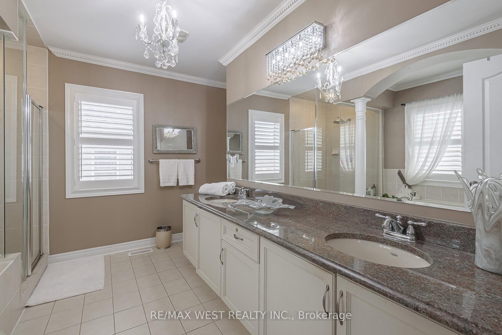 Detached House for sale at 17 Hawkridge Trail, Brampton, Ontario, L6P 2T5 - Brampton East - MLS: W12967644