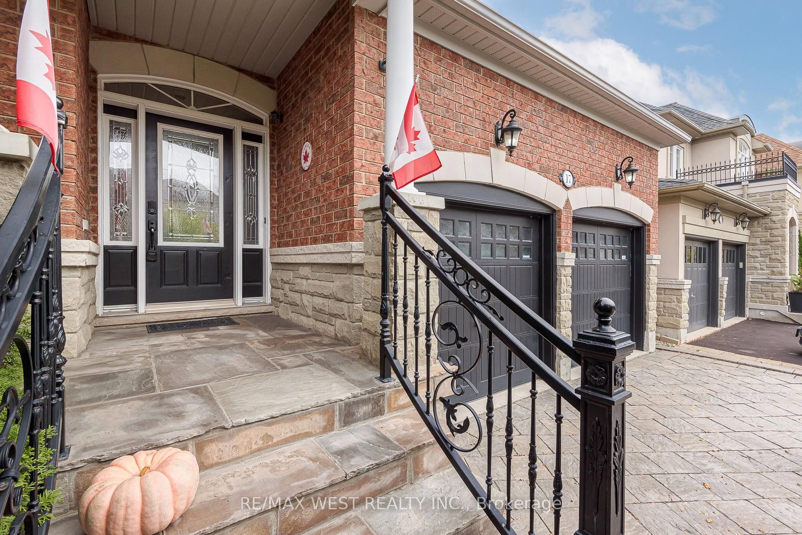 Detached House for sale at 17 Hawkridge Trail, Brampton, Ontario, L6P 2T5 - Brampton East - MLS: W12967644