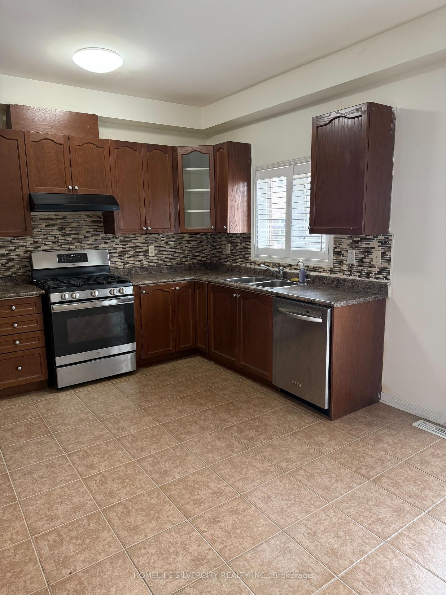 Semi-Detached House for sale at 66 Kilrea Way, Brampton, Ontario, L6X 0R1 - Credit Valley - MLS: W12967782