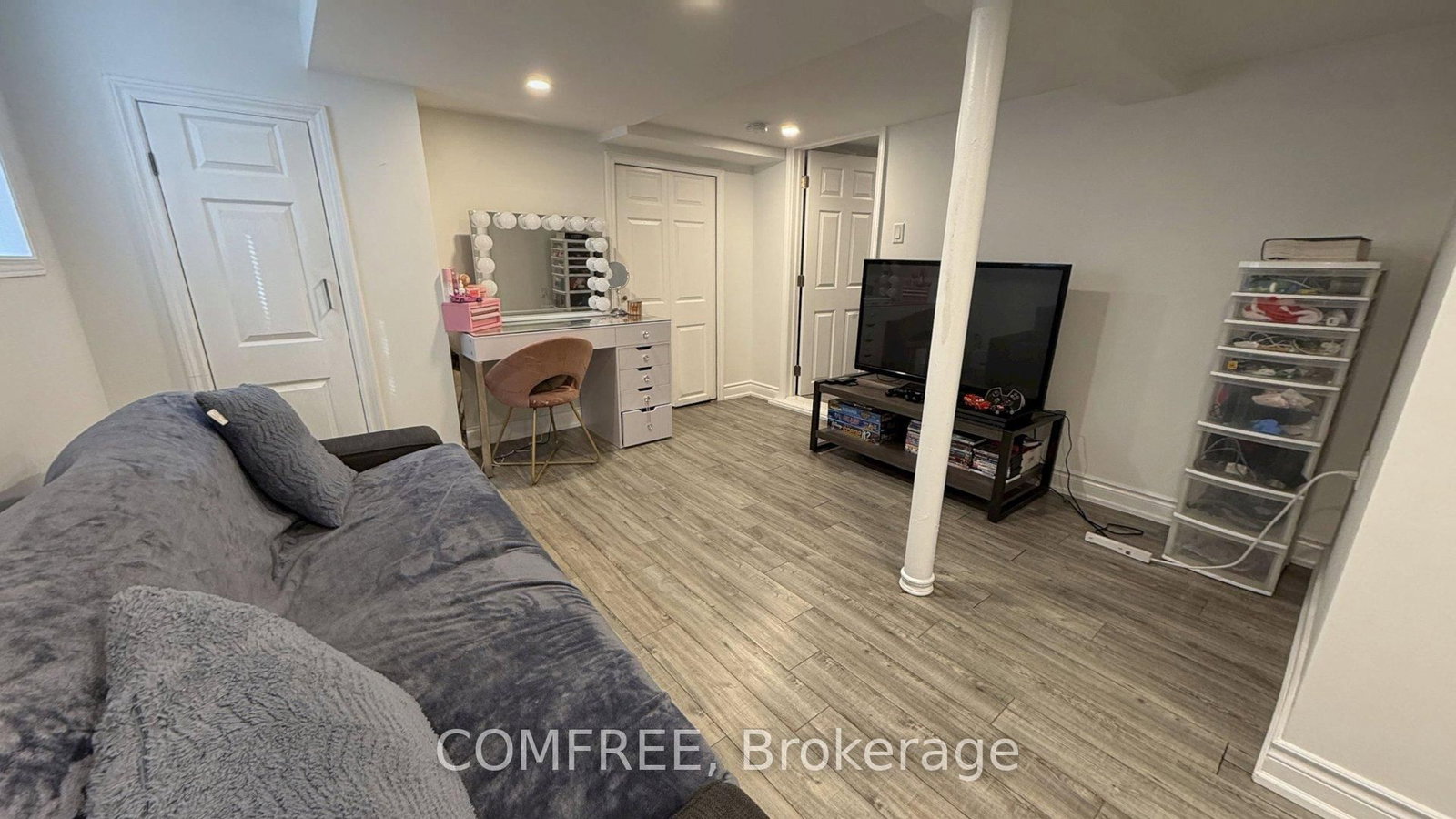 Detached House for sale at 89 Seventeenth Street, Toronto, Ontario, M8V 3K5 - New Toronto - MLS: W12967868