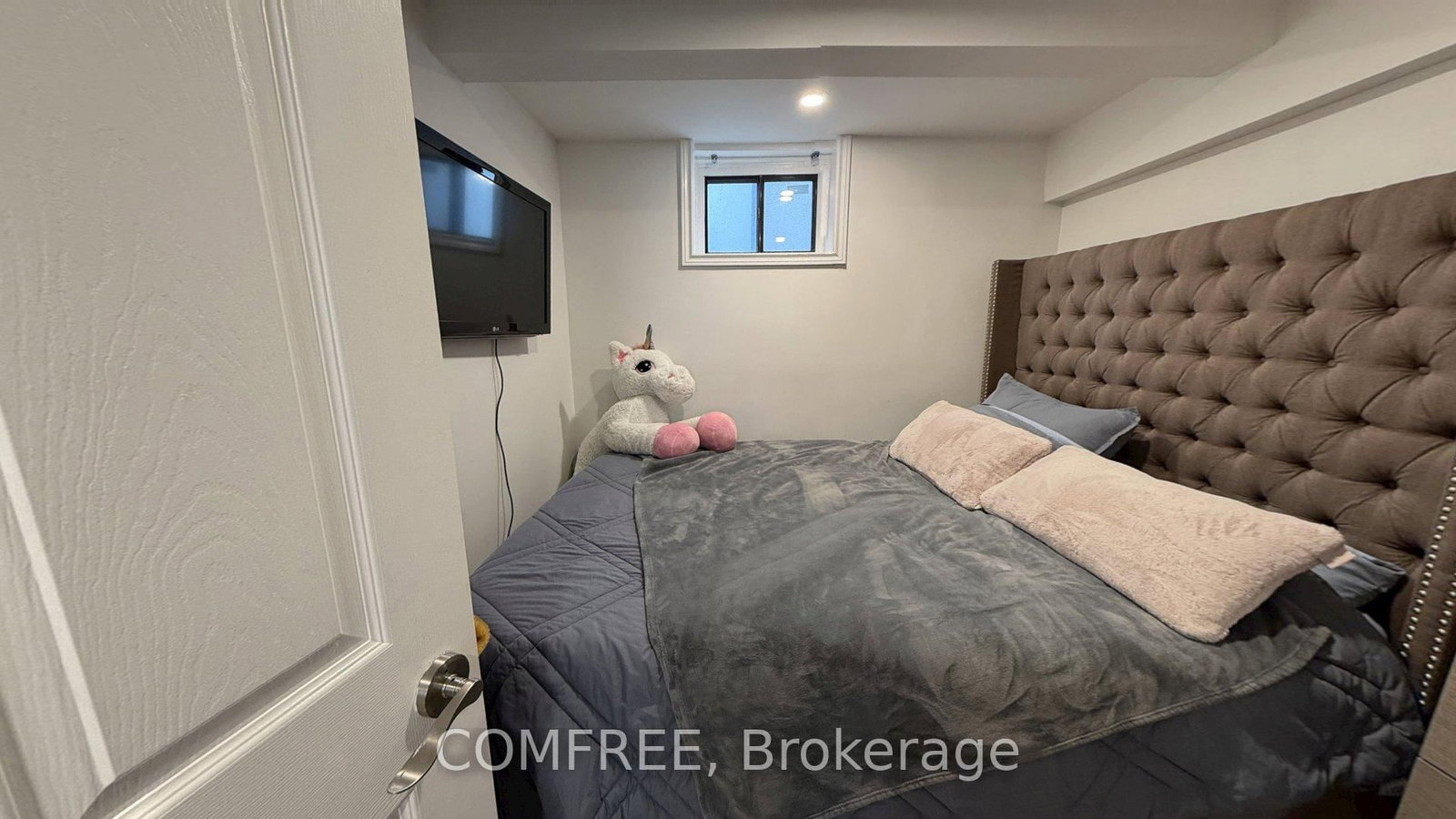 Detached House for sale at 89 Seventeenth Street, Toronto, Ontario, M8V 3K5 - New Toronto - MLS: W12967868