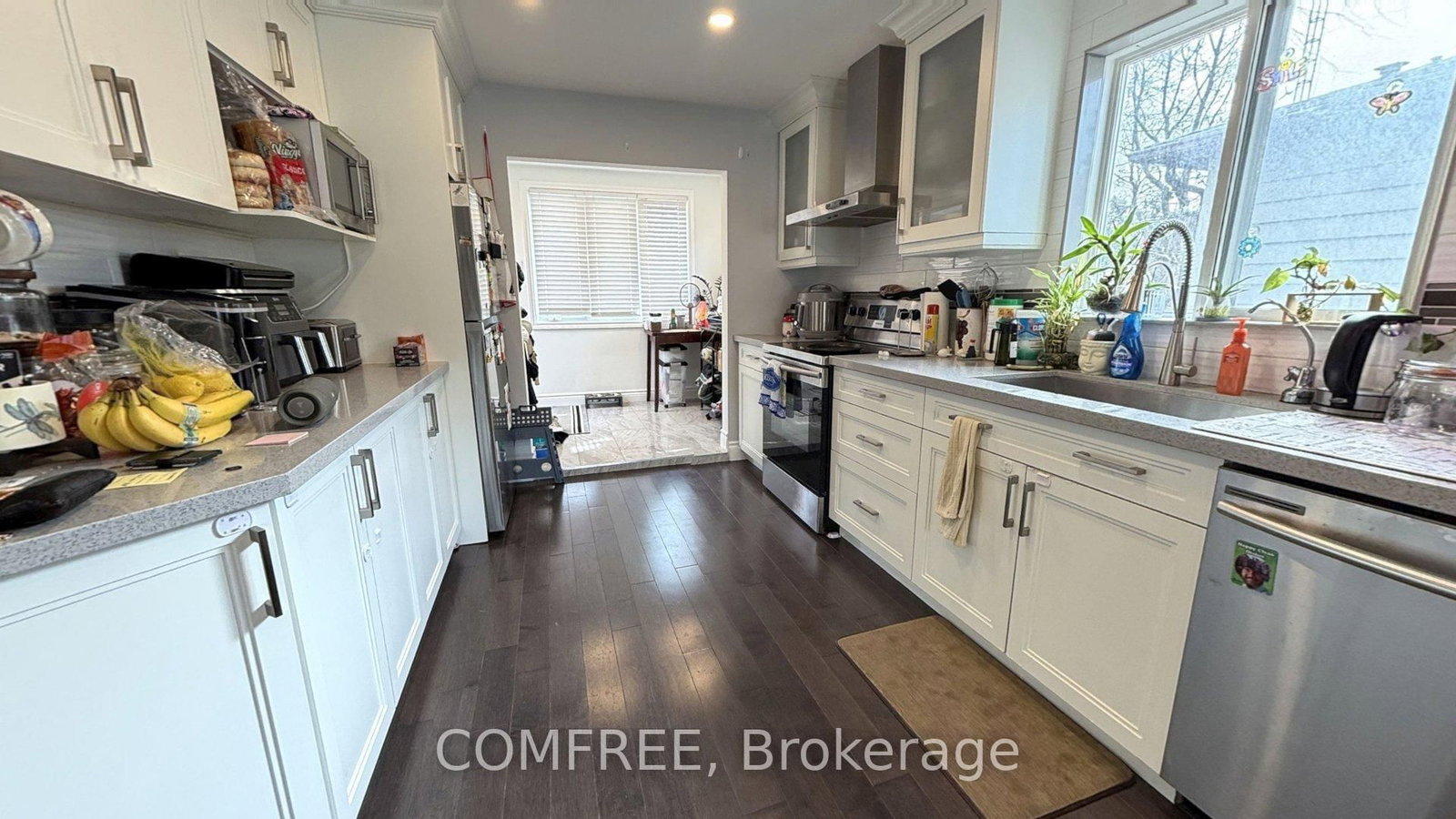 Detached House for sale at 89 Seventeenth Street, Toronto, Ontario, M8V 3K5 - New Toronto - MLS: W12967868