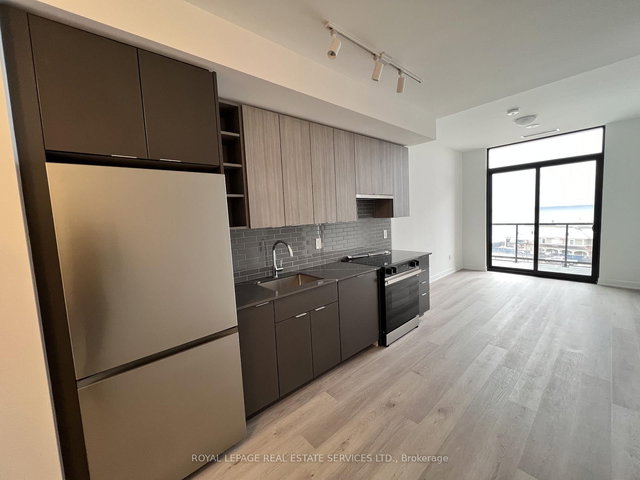 408 - 2075 Lakeshore Road