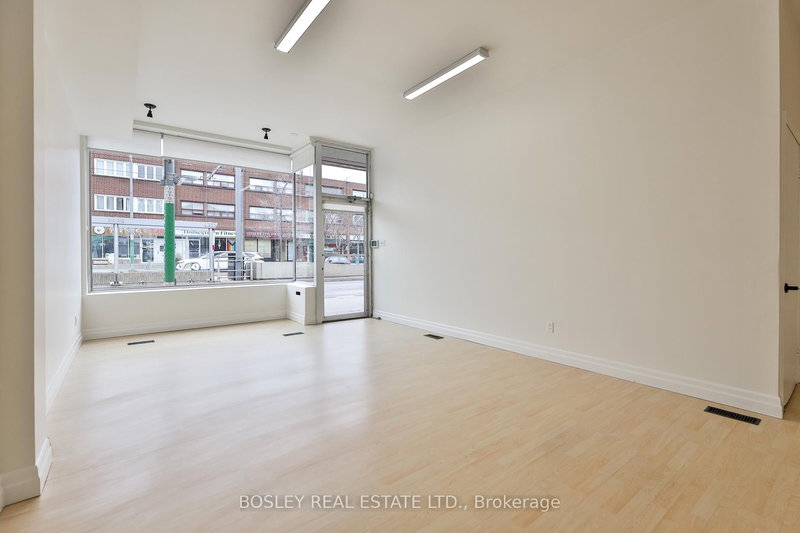 1674 St Clair Ave W, Toronto, M6N 1H8 | Image 3