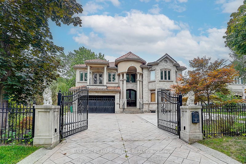 2334 Hammond Rd, Mississauga, L5K 1T2 | Image 2