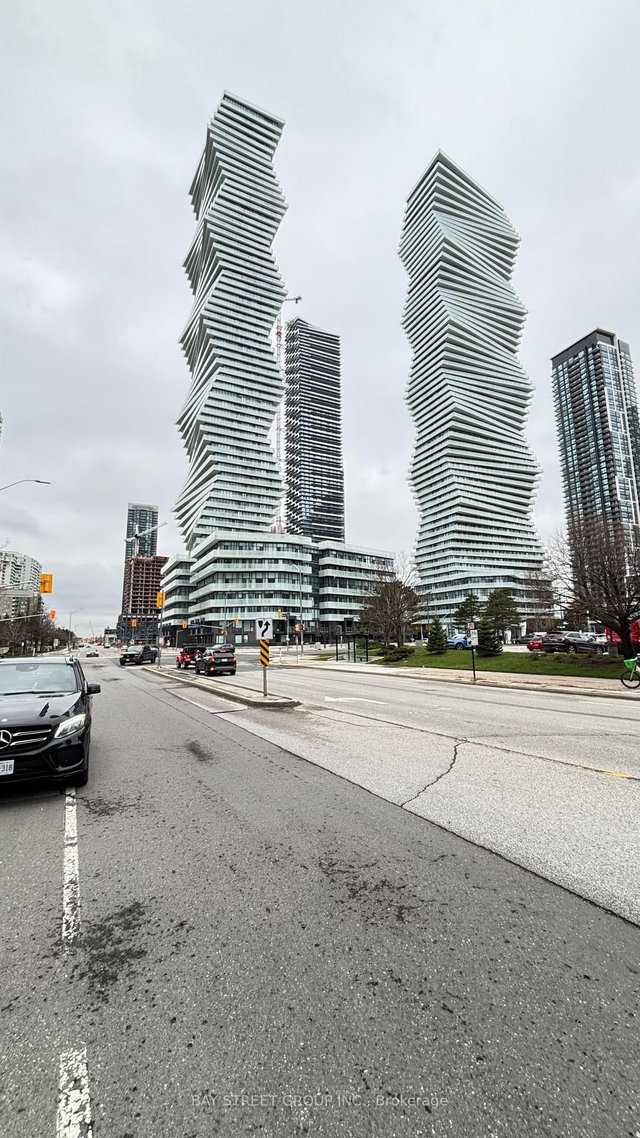 1004 - 3900 Confederation Parkway