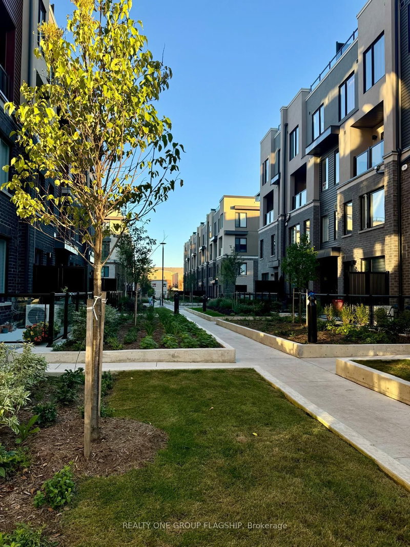 home for lease on 11-3421 Ridgeway Drive