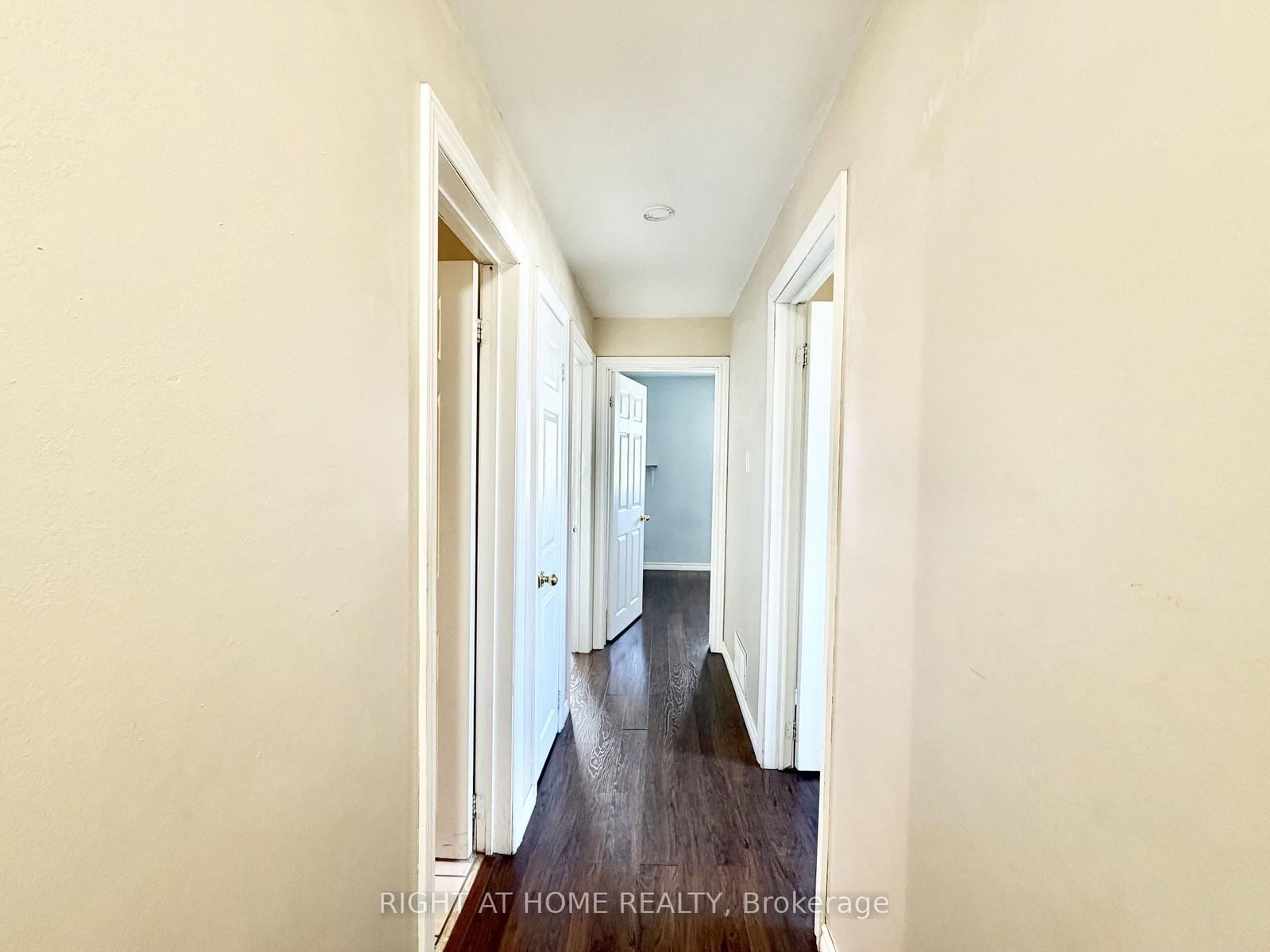 Townhouse for sale at 270 Town House Crescent, Brampton, Ontario, L6W 3C7 - Brampton East - MLS: W12968392