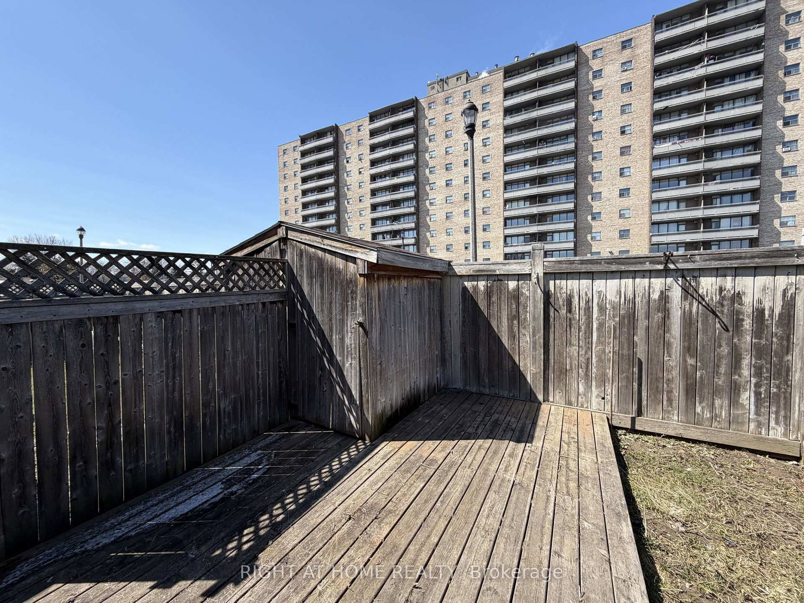 Townhouse for sale at 270 Town House Crescent, Brampton, Ontario, L6W 3C7 - Brampton East - MLS: W12968392