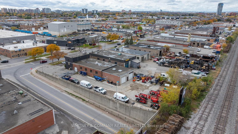 188 Toryork Dr, Toronto, M9L 1X6 | Image 2