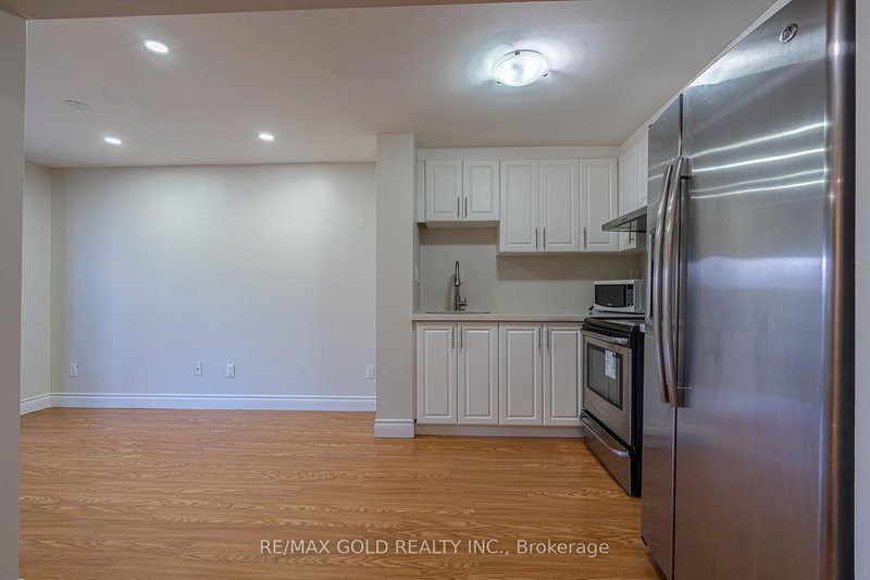 113 Rockgarden Tr, Brampton — 32