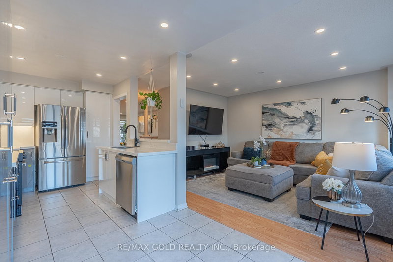 113 Rockgarden Tr, Brampton — 7