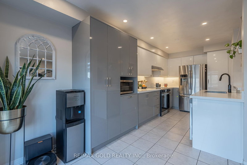 113 Rockgarden Tr, Brampton — 9