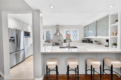 10-3360 Council Ring Rd, Mississauga — 2