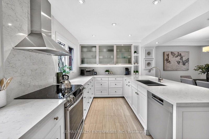 10-3360 Council Ring Rd, Mississauga — 3