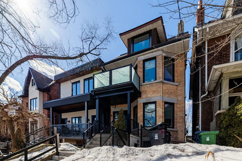 home for lease on 3rd Flr-1502 Dufferin Street